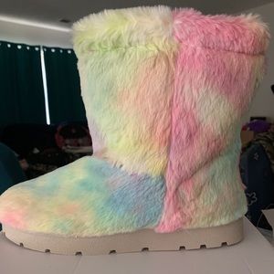 Tie dye fur calf boots